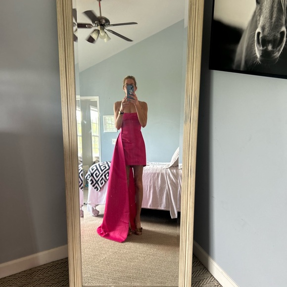 Sau Lee from Nieman Marcus - Picture 5 of 7